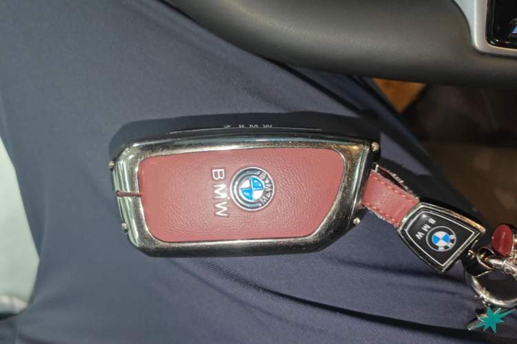 Used BMW 5 Series 2024 530i Luxury Edition M Sport Package Vehicle Key