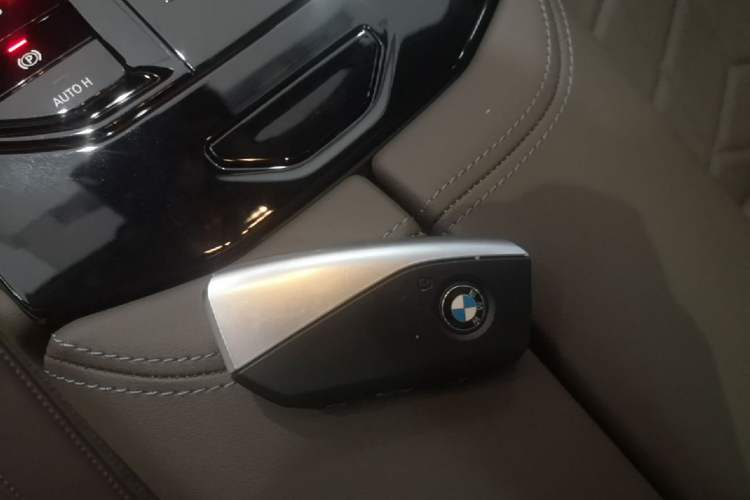 Used BMW 5 Series 2024 525Li M Sport Package Vehicle Key