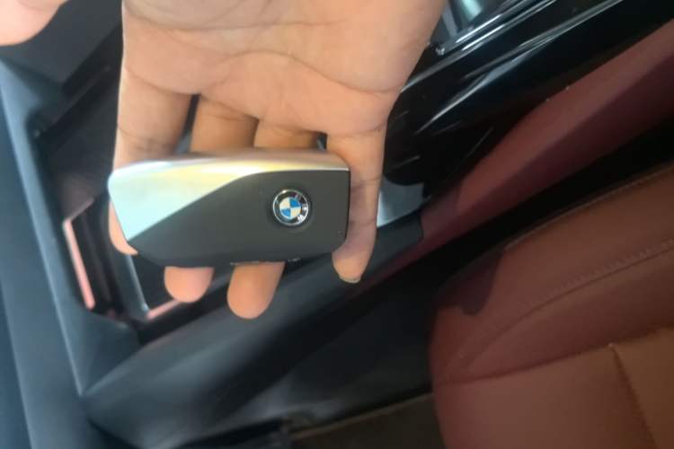 Used BMW 5 Series 2024 525Li M Sport Package Vehicle Key