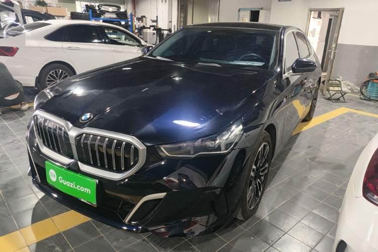 Used BMW 5 Series 2024 530Li Leading Model M Sport Package Guazi used car, China used car export, Used car for sale, Used  cars, Cheapest cars for sale