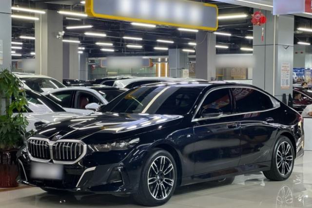 Used BMW 5 Series 2024 525Li M Sport Package