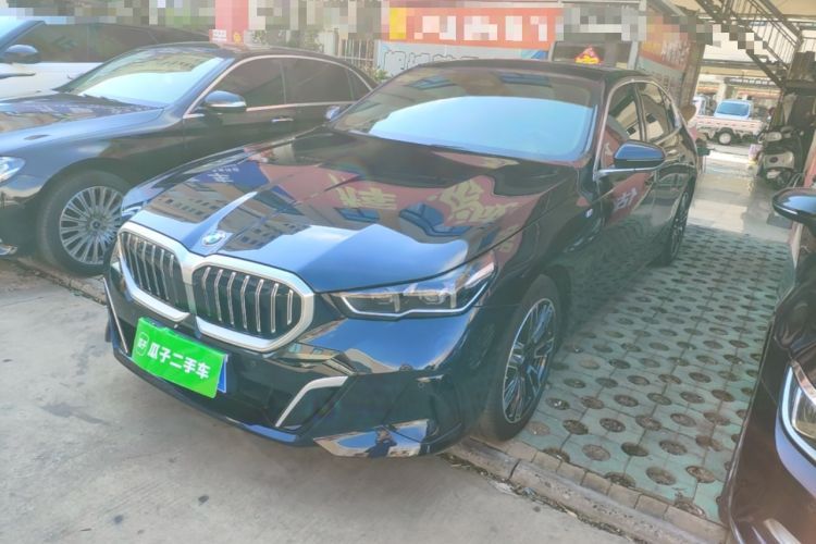 Used BMW 5 Series 2024 530Li Leading Model M Sport Package Guazi used car, China used car export, Used car for sale, Used cars, Cheapest cars for sale