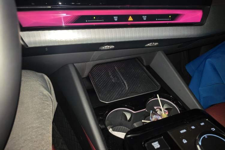 Used BMW 5 Series 2024 525i M Sport Package Audio And AC Panel