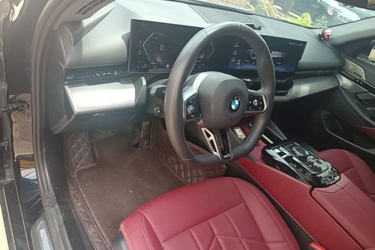 Used BMW 5 Series 2024 525Li M Sport Package Center Console