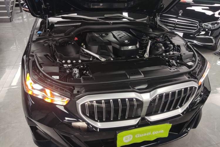 Used BMW 5 Series 2024 530Li Luxury Edition M Sport Package Engine Bay