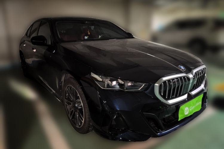Used BMW 5 Series 2024 525i M Sport Package Front Right 45 Deg