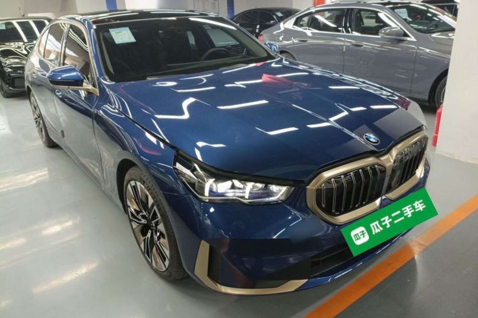 Used BMW 5 Series 2024 530Li Luxury Package Premium Edition Front Right 45 Deg