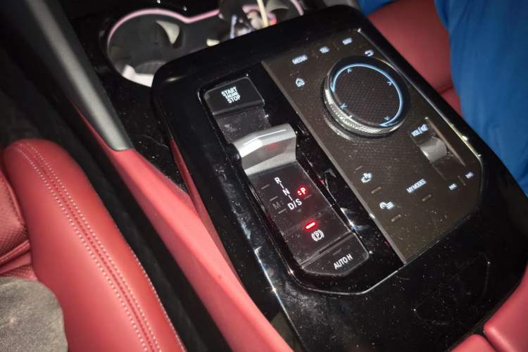 Used BMW 5 Series 2024 525i M Sport Package Gear Lever