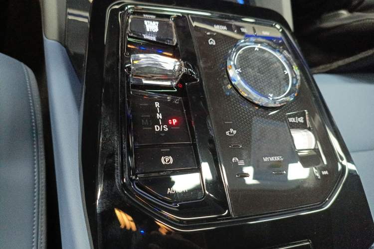 Used BMW 5 Series 2024 530Li Luxury Package Premium Edition Gear Lever