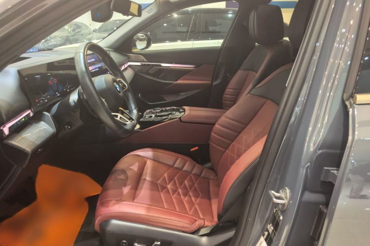 Used BMW 5 Series 2024 530Li Luxury Edition M Sport Package Interior 1