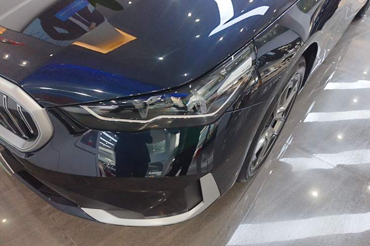 Used BMW 5 Series 2024 530Li Leading Luxury Package Left Front Headlight