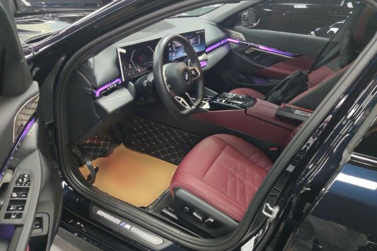 Used BMW 5 Series 2024 530Li Luxury Edition M Sport Package Left Front Seat