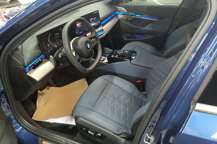 Used BMW 5 Series 2024 530Li Luxury Package Premium Edition Left Front Seat