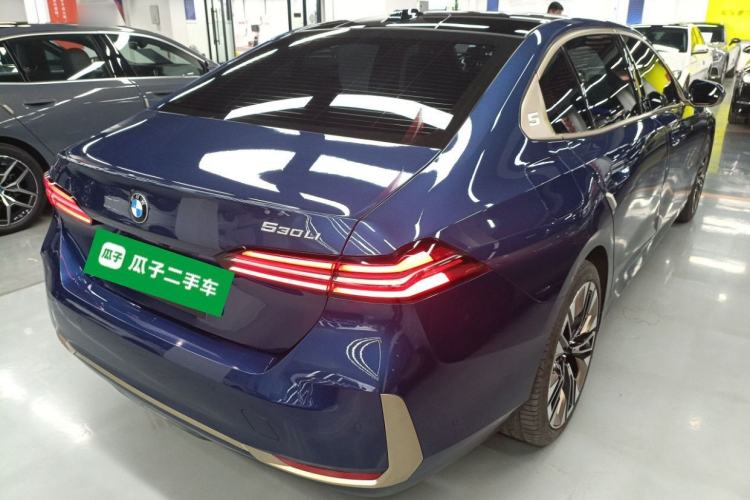 Used BMW 5 Series 2024 530Li Luxury Package Premium Edition Rear Right 45 Deg