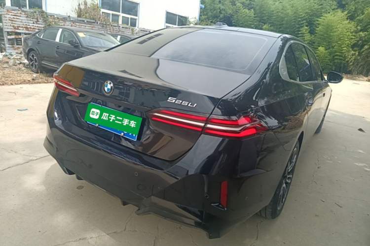 Used BMW 5 Series 2024 525Li M Sport Package Rear Right 45 Deg