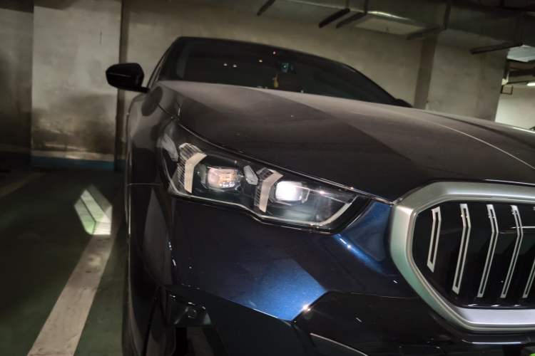 Used BMW 5 Series 2024 525i M Sport Package Right Front Headlight