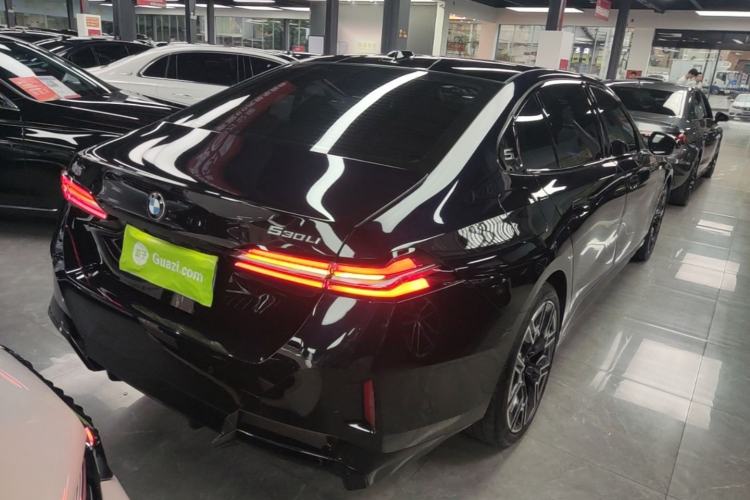 Used BMW 5 Series 2024 530Li Luxury Edition M Sport Package Right Rear Taillight