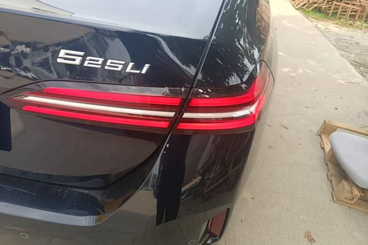 Used BMW 5 Series 2024 525Li M Sport Package Right Rear Taillight
