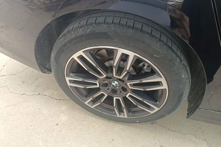 Used BMW 5 Series 2024 525Li M Sport Package Right Rear Wheel Hub