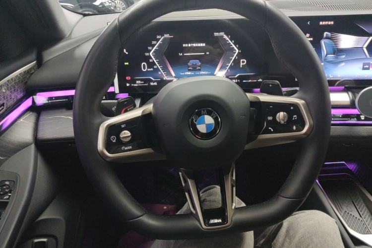 Used BMW 5 Series 2024 530Li Luxury Edition M Sport Package Steering Wheel