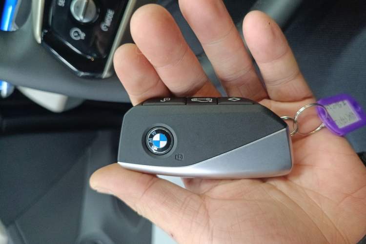 Used BMW 5 Series 2024 530Li Luxury Package Premium Edition Vehicle Key
