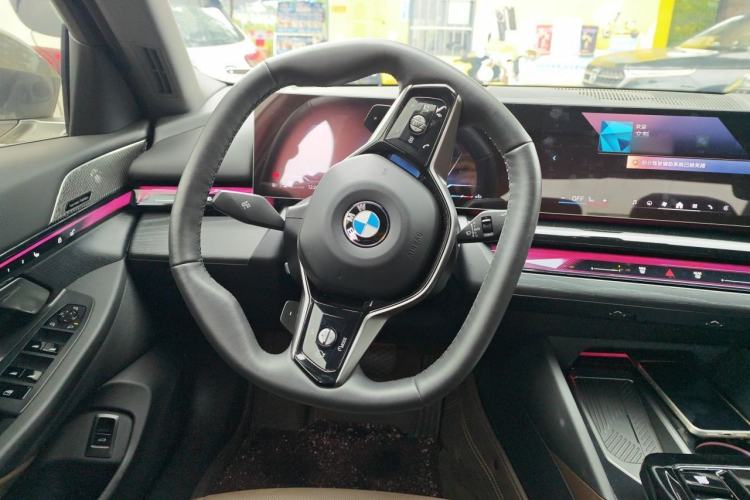 Used BMW 5 Series 2024 530Li Leading Luxury Package Steering Wheel