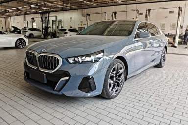 Used BMW 5 Series 2024 530Li Luxury Edition M Sport Package