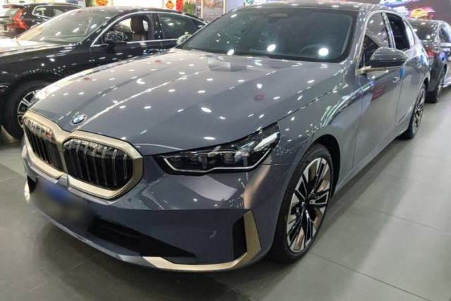 Used BMW 5 Series 2024 530Li Luxury Package Premium Edition