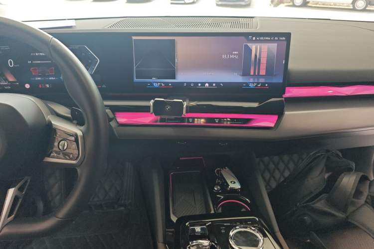 Used BMW 5 Series 2024 530Li Leading Model M Sport Package Audio And AC Panel