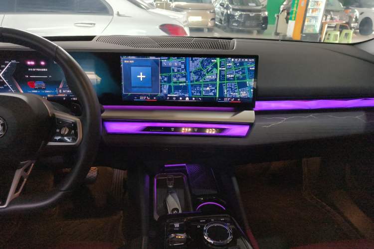 Used BMW 5 Series 2024 530Li Luxury Edition M Sport Package Audio And AC Panel