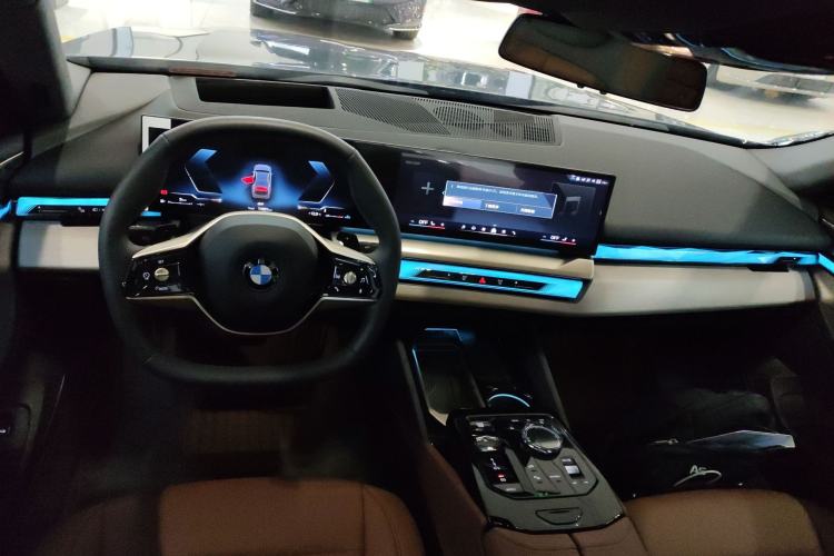 Used BMW 5 Series 2024 530Li Luxury Package Premium Edition Center Console