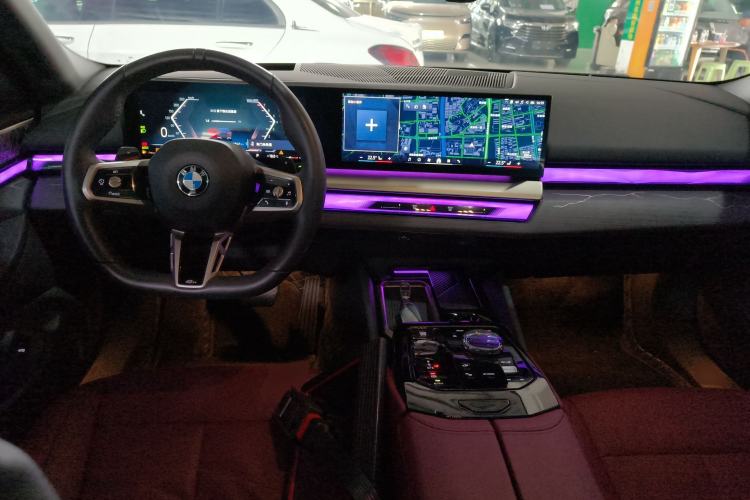 Used BMW 5 Series 2024 530Li Luxury Edition M Sport Package Center Console