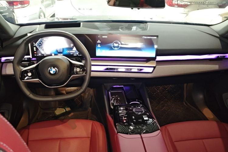 Used BMW 5 Series 2024 530Li Luxury Package Premium Edition Center Console