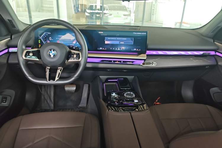 Used BMW 5 Series 2024 530Li Leading Model M Sport Package Center Console