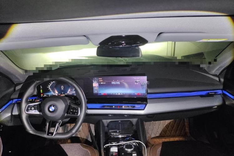 Used BMW 5 Series 2024 525i M Sport Package Center Console