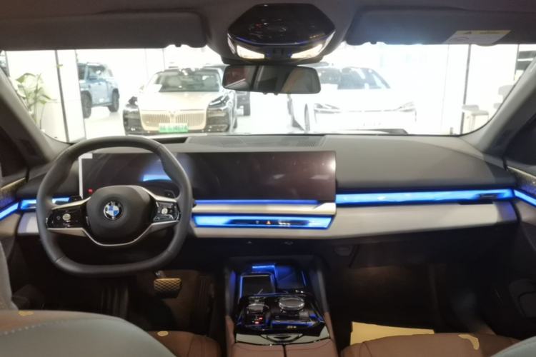 Used BMW 5 Series 2024 530Li Luxury Package Premium Edition Center Console