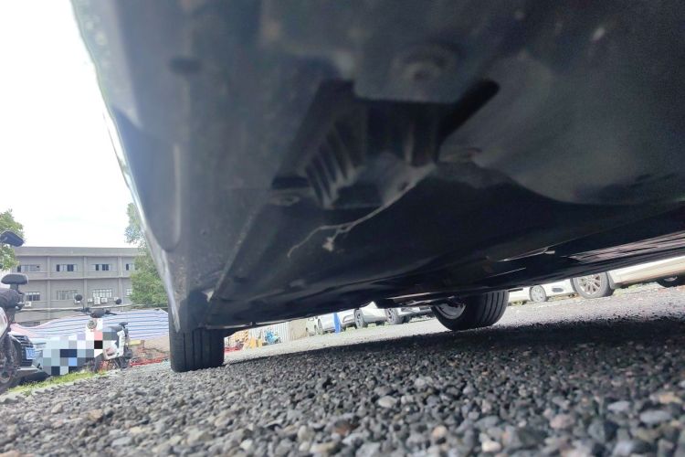 Used BMW 5 Series 2024 525Li M Sport Package Chassis Front Right