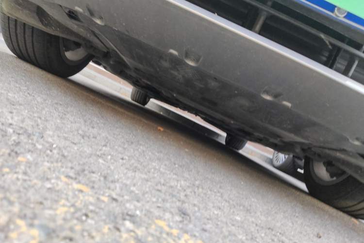 Used BMW 5 Series 2024 525Li Luxury Package Chassis Front