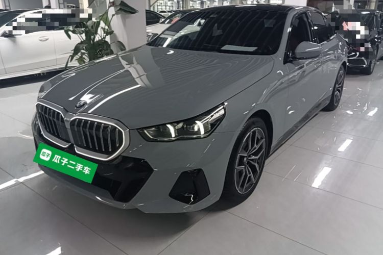 BMW 5 Series 2024 530i Leading Model M Sport Package