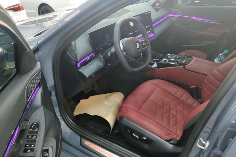 Used BMW 5 Series 2024 530Li Luxury Package Premium Edition Driver Seat