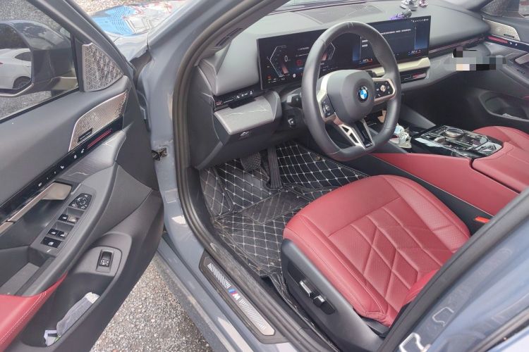 Used BMW 5 Series 2024 525Li M Sport Package Driver Seat