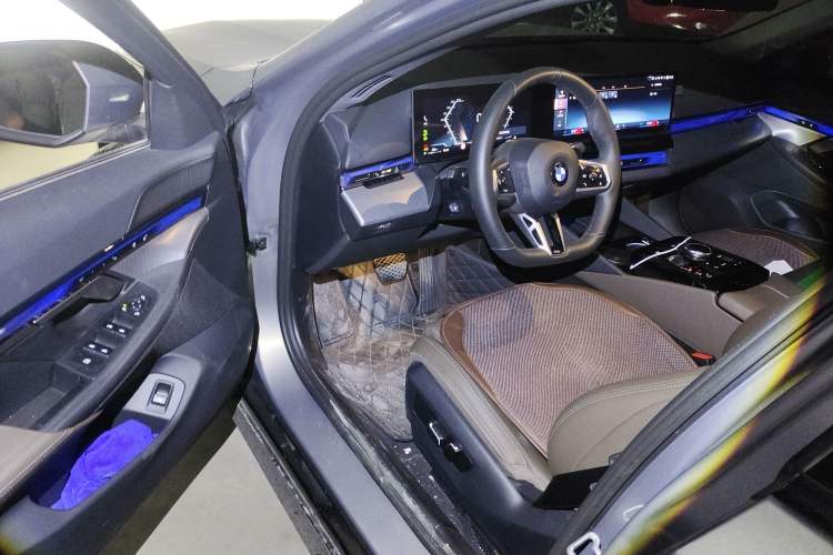 Used BMW 5 Series 2024 525i M Sport Package Driver Seat