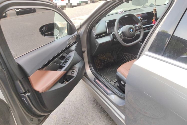 Used BMW 5 Series 2024 525Li Luxury Package Driver Seat
