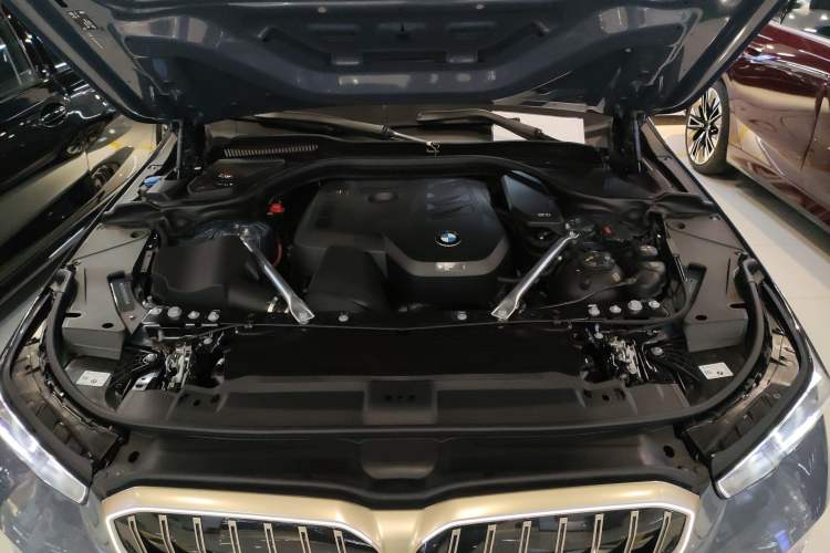 Used BMW 5 Series 2024 530Li Luxury Package Premium Edition Engine Bay