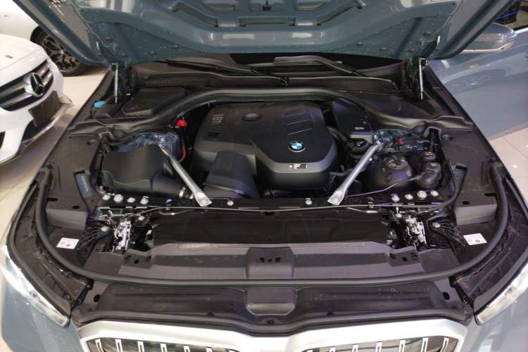 Used BMW 5 Series 2024 530Li Leading Model M Sport Package Engine Bay