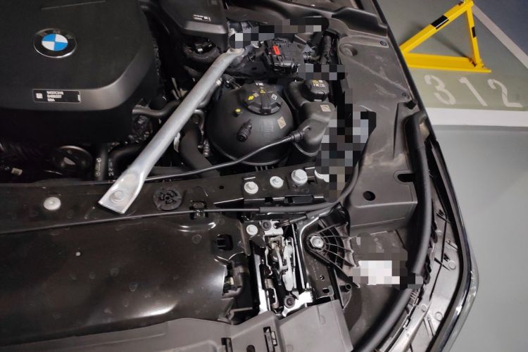 Used BMW 5 Series 2024 530Li Luxury Edition M Sport Package Engine Bay Left