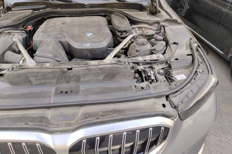 Used BMW 5 Series 2024 525Li Luxury Package Engine Bay Left