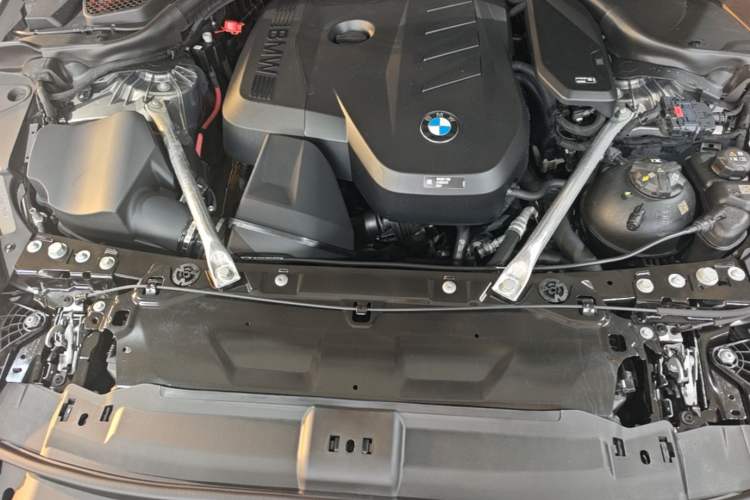 Used BMW 5 Series 2024 530Li Leading Model M Sport Package Engine Bay