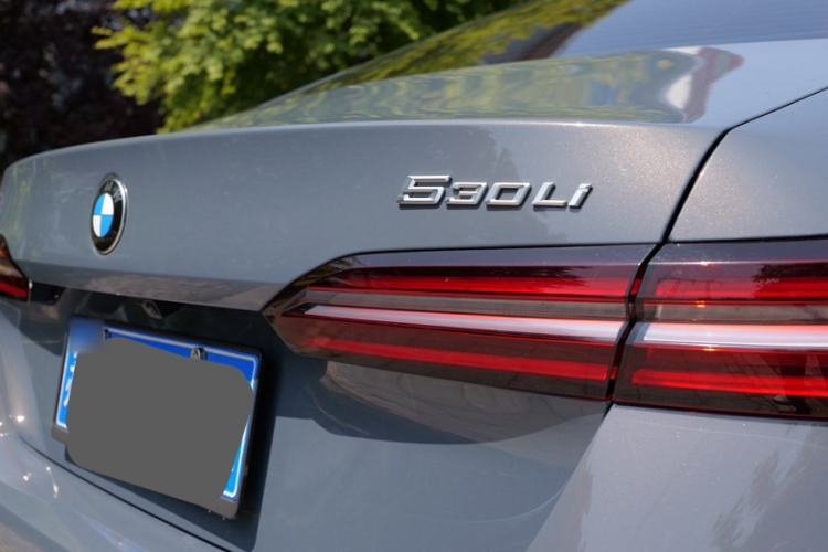 Used BMW 5 Series 2024 530Li Leading Model M Sport Package Exterior 3