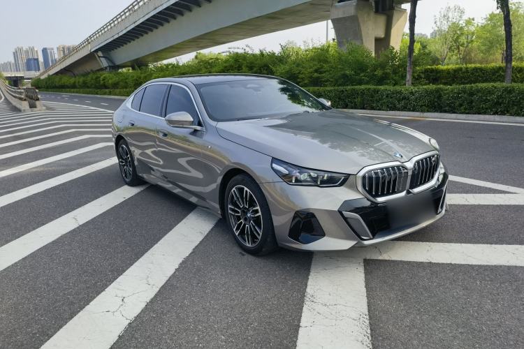 Used BMW 5 Series 2024 530Li Leading Model M Sport Package Exterior 3